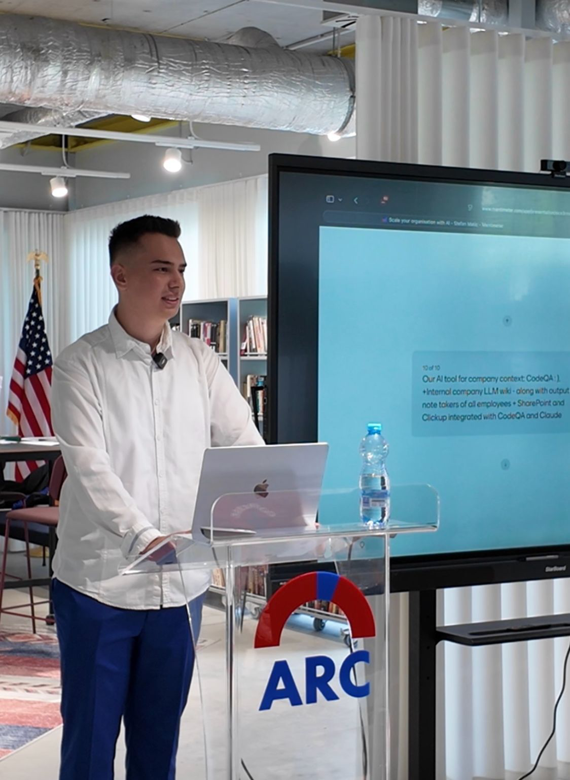 Stefan Matić presenting an AI systems workshop at Scale SEE